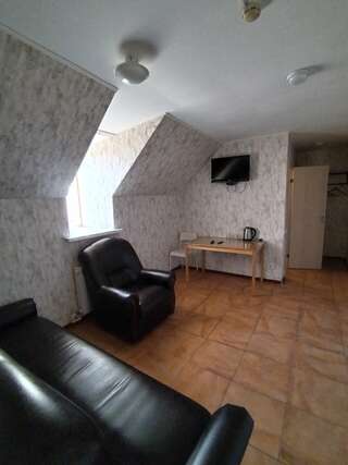 Гостевой дом Морозовские бани Новосибирск Стандартный трехместный номер-1